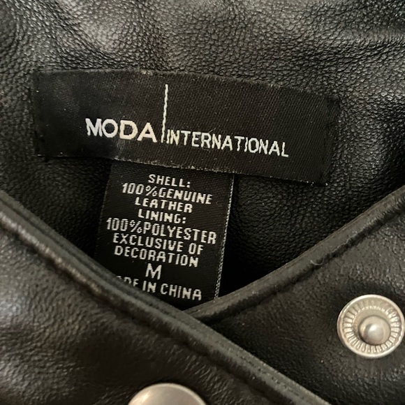 Victoria Secret’s Moda Leather Jacket- Size Medium - Picture 2 of 3